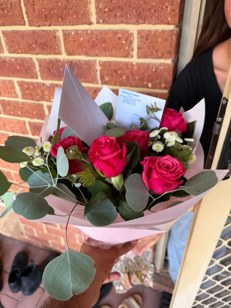same day flower delivery Perth Thornlie florist fresh roses bouquet at door MS ROSE